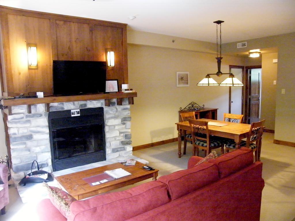 Ferienwohnung Tremblant Les Eaux - Location Adp Mont-Tremblant Exterior foto